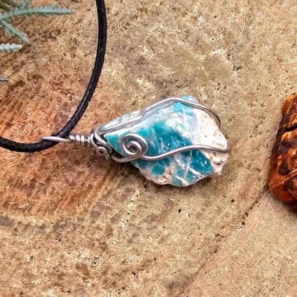 Nature Amazonite Raw Stone Wire Wrapped Pendant Necklace - Picture 8 of 10